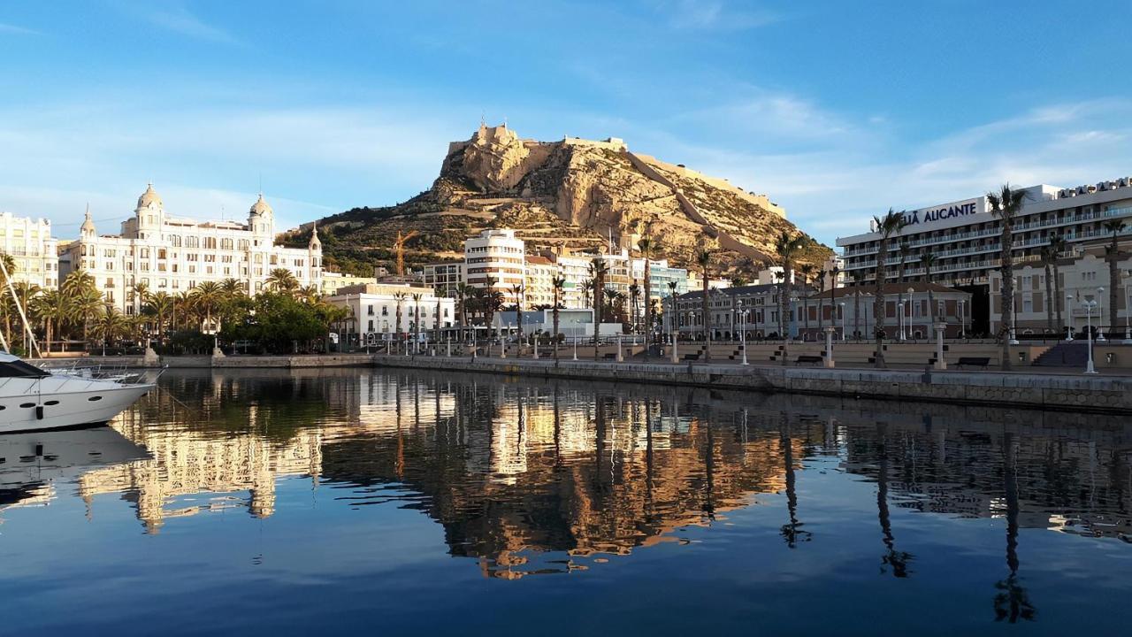 Town Hall Suite Alicante Exterior photo